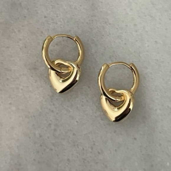 Gold Bubble Heart Charm Dangle Huggie Hoop EarringsBrand New